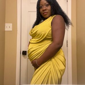 Maternity-Friendly Outfits!